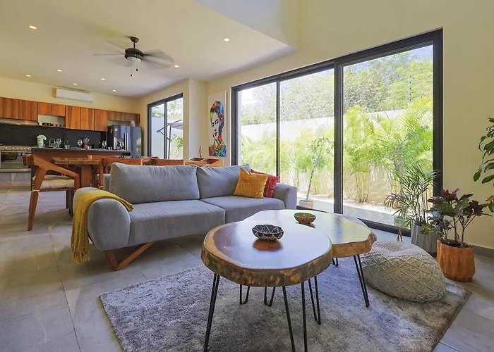 Family With Patio, Shared Pool & Cenote